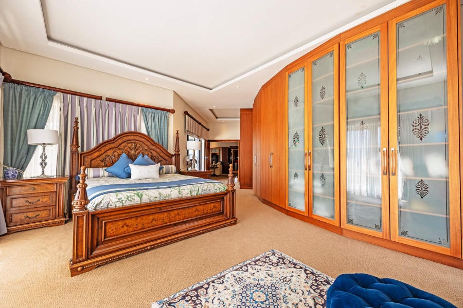 8 Bedroom Property for Sale in Baronetcy Estate Western Cape